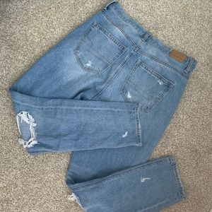 American Eagle Mom Jean